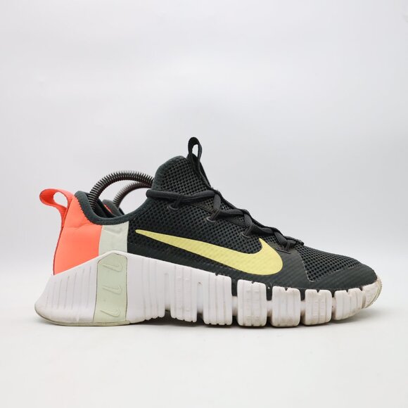 Nike Free Metcon 3 Women's Size 8.5 Black Running Shoes Sneakers CJ6314-020 - Picture 1 of 10